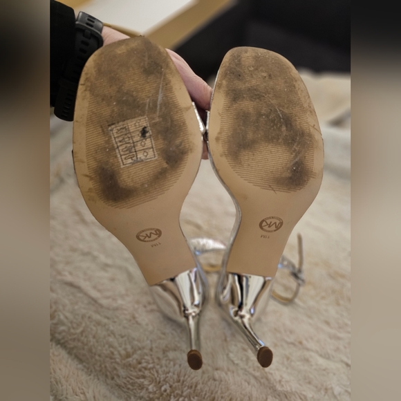 Michael Kors Kasia Crushed Silver Leather Metallic Heels - Picture 6 of 8